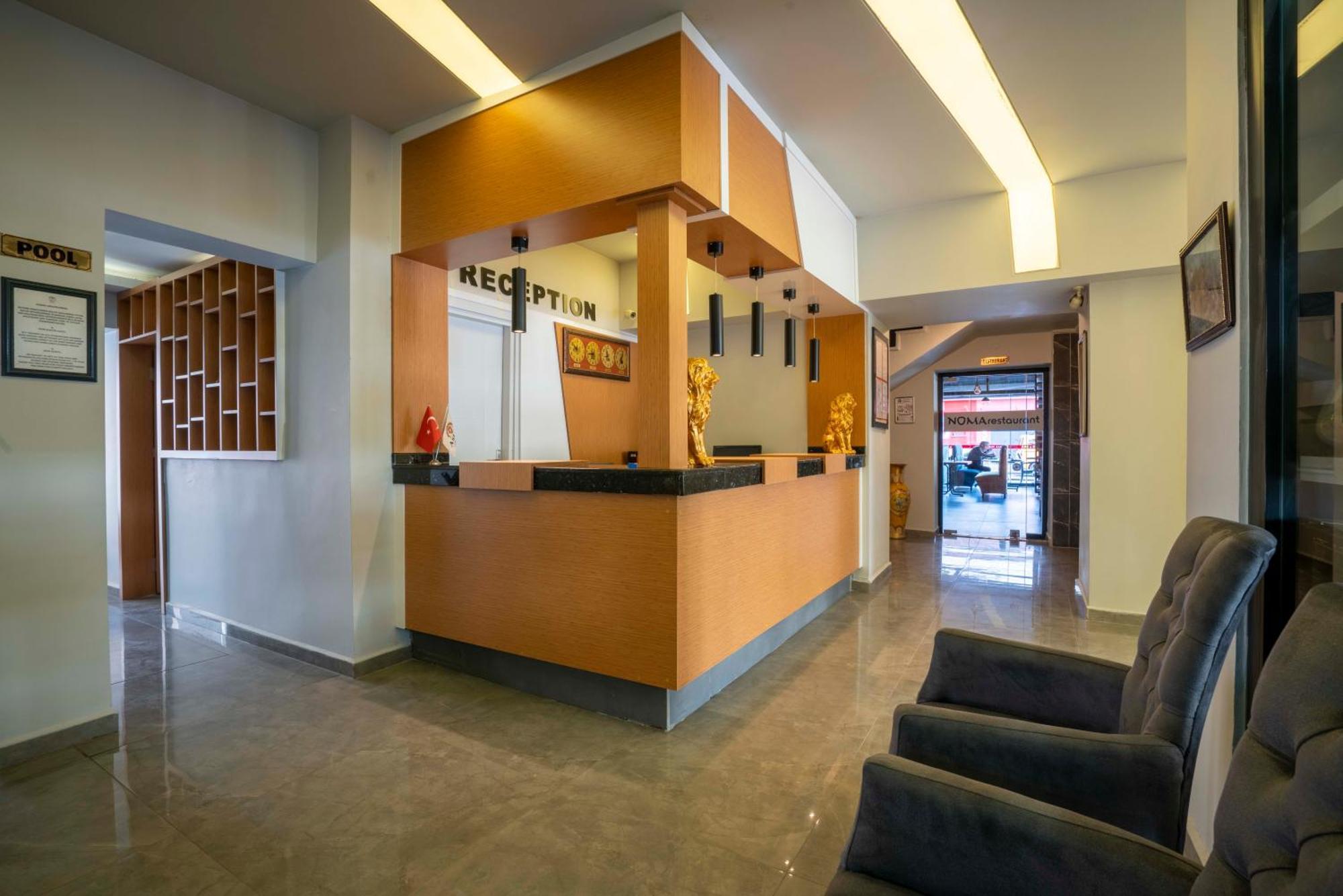 Aslan Corner Hotel 3*